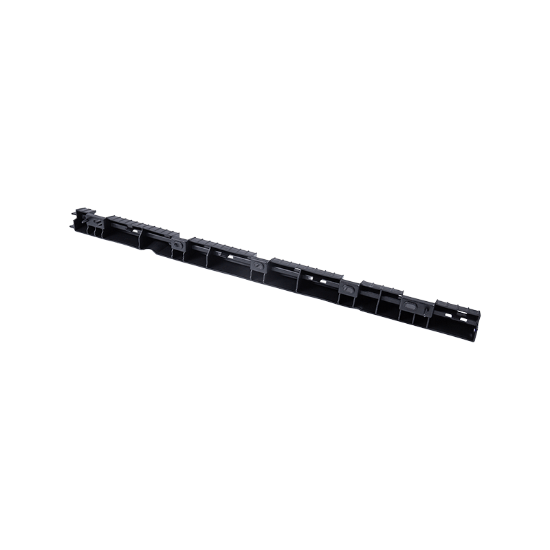 Кронштейн нижней юбки кузова (центр) L для XC90 2016-2024 OE 32216523