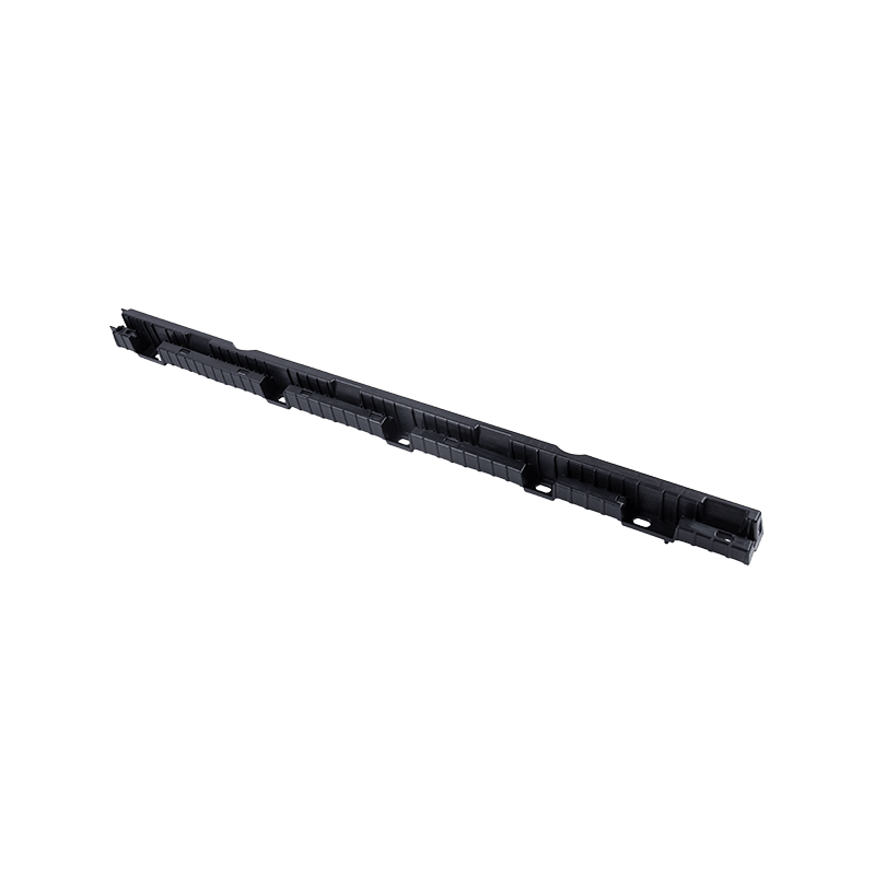 Кронштейн нижней юбки кузова (центр) L для XC90 2016-2024 OE 32216523